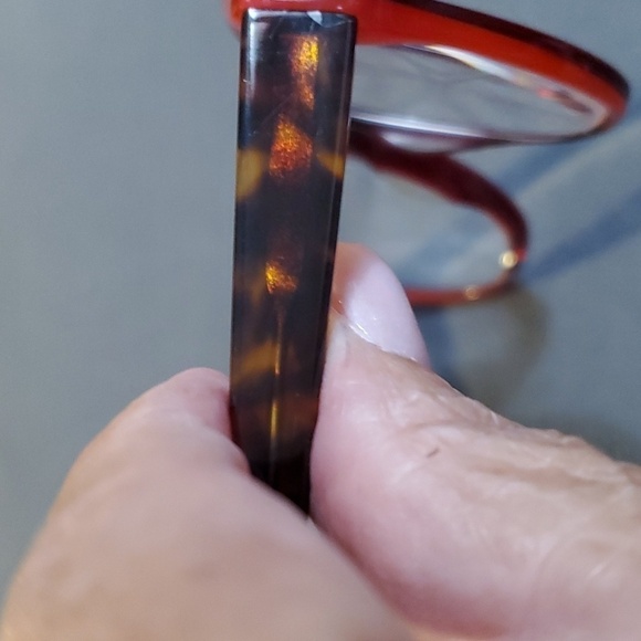 KENITH COLEEYE Glasses .red and brownish. Designed in USA. - Picture 6 of 12